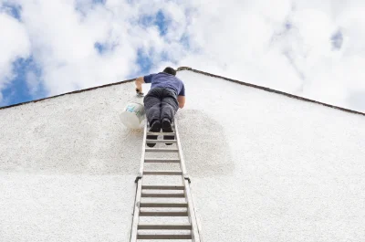 Peinture extérieure aux Brulais — façades et ravalement